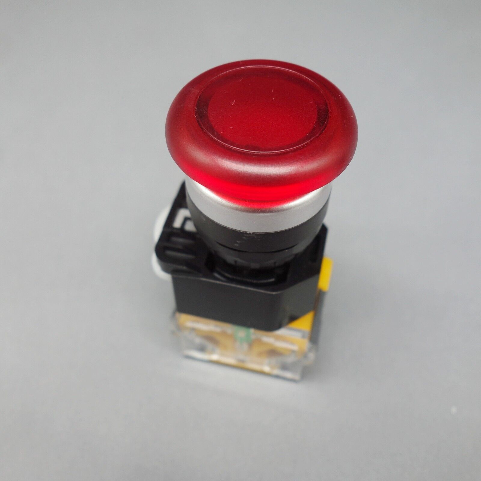 1pc Red 35mm head mushroom pushbutton Momentary 1NO/1NC Plastic LA38