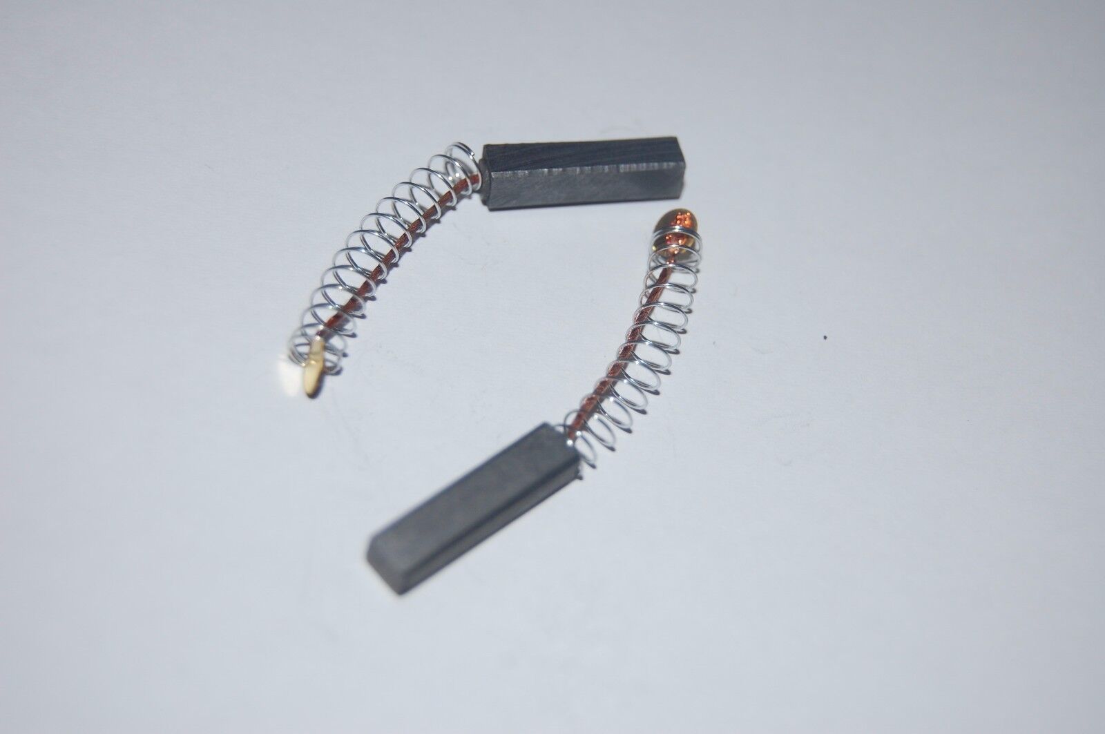 10PCS 20X5X5mm（LxWxH)  Spring Carbon brush