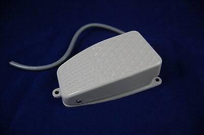 FS-3  Aluminum Foot Switch 10A SPDT NO NC Momentary TREADLE switch